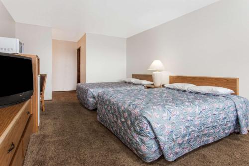 Knights Inn Boardman - image 8