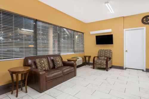 Travelodge by Wyndham Reno - image 6