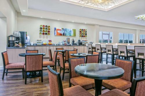 Hawthorn Suites By Wyndham Mcallen