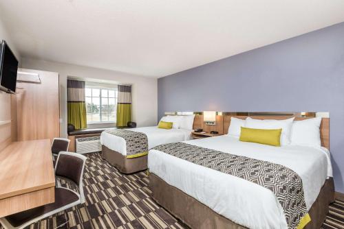 Microtel Inn & Suites by Wyndham Beaver Falls