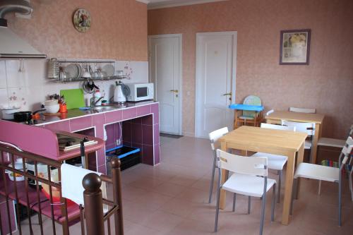 Jardine Guest House - image 5