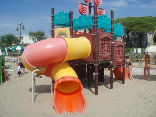 Villa with Sea View image 3