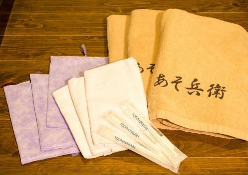 room detail thumbnail 2