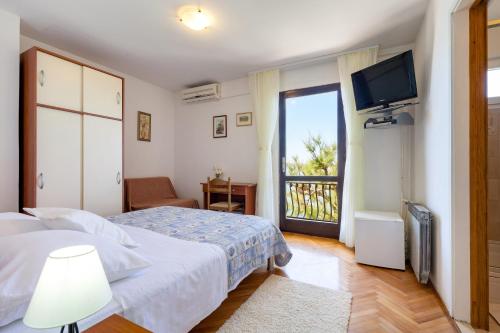 Rooms Marinac – Podstrana, MD