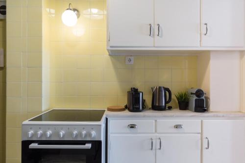 Chic Flat in the Heart of Athens by UPSTREET - image 10