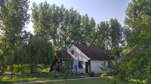  Cifrahidi Vendégház, Pension in Szalkszentmárton bei Tass
