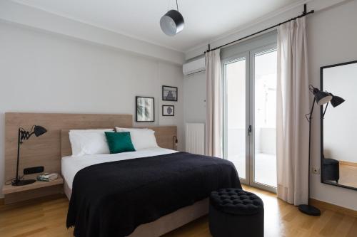 Stylish and Spacious 2BD - Thiseio by UPSTREET - main image