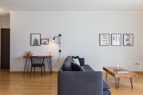 Stylish and Spacious 2BD - Thiseio by UPSTREET 4