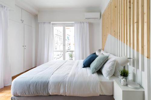 Acropolis Core Bright & Modern Apartment by UPSTREET - image 14