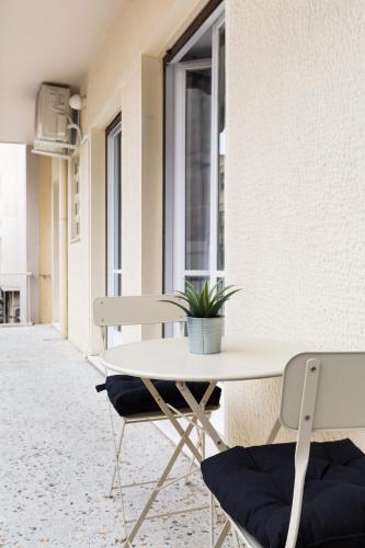 Apartment image 6