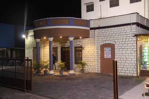 Yuvraj Lodge