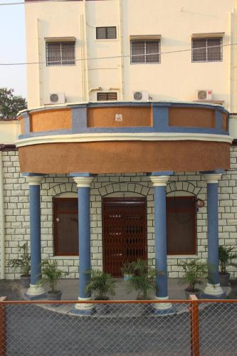 Yuvraj Lodge