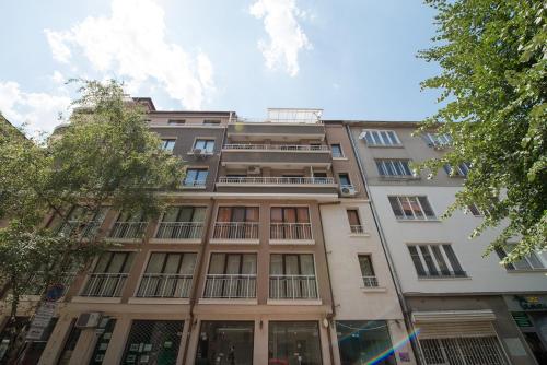 City Apartments - image 8