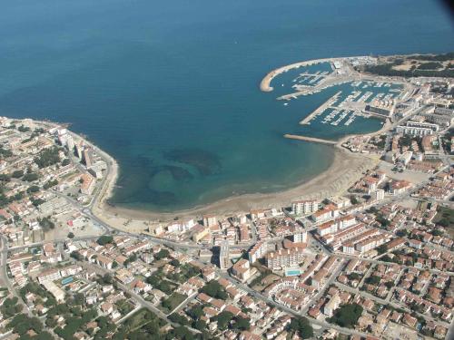 Apartamentos Passeig Del Mar - image 2