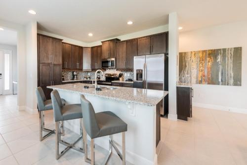 Lively Home by Rentyl with Loft Games near Disney - 7524M in Orlando, USA