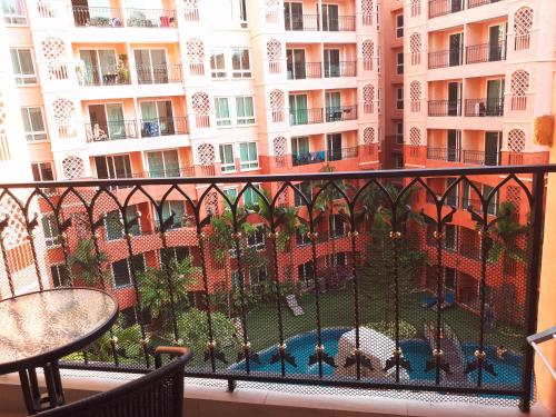 Seven Seas Resort Pattaya & Sofa bed. near Herb Garden Pattaya