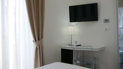 Superior Double or Twin Room image 4