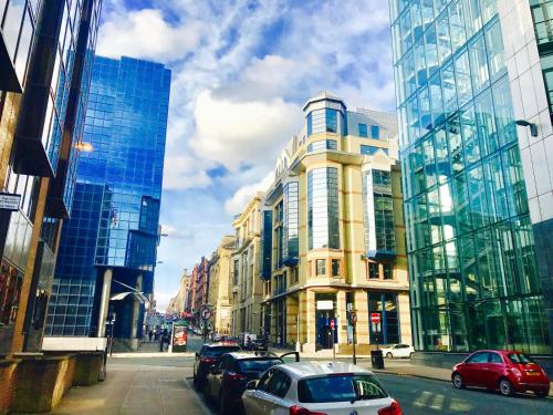Glasgow Central Station SKYLINE Apartment with Parking (2 bedrooms, 2 bathrooms, 1 living room-Kitchen), Глазго (фото 6)