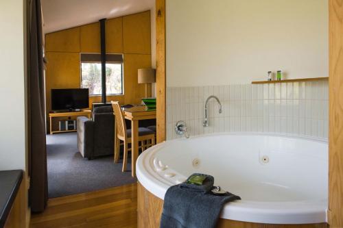 Discovery Resorts - Cradle Mountain