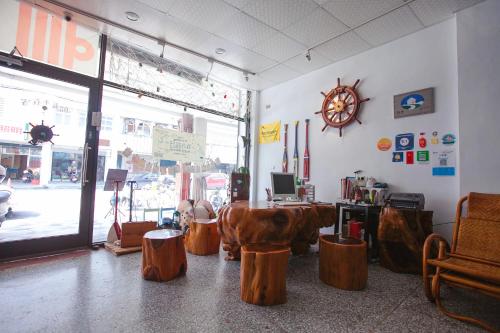 船長不在家旅舍 chesdon hostel