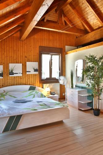 Hotel du Port - Free Parking - Breakfast included in La Broye