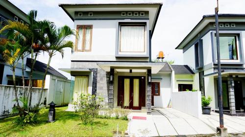 Budget Mansion Homestay Jogja