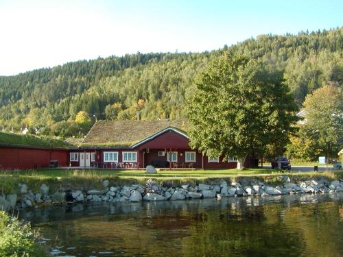 . Jækta Fjordstue