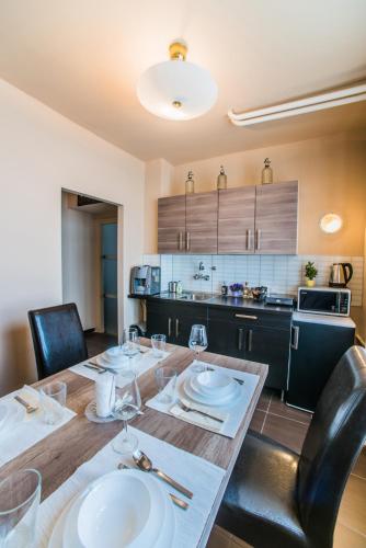 Jewellery box on the riverside - image 4