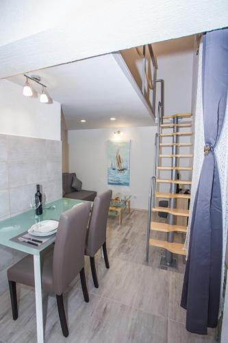 Studio Apartment Vasilj, Split (photo 9)