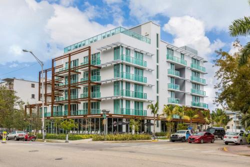 Boutique Hotel Suite 1215 West Avenue