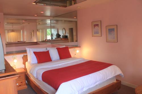 1 queen bed