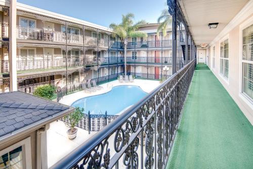 LA Plaza Apartments 2