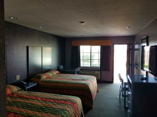 Executive Inn Pasadena - image 7