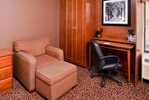 McKnight Hotel - Photo 4