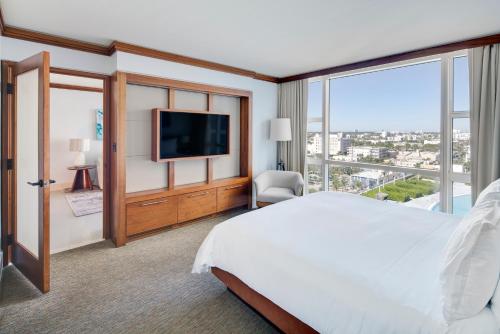 Carillon Miami Wellness Resort in Miami Beach, USA