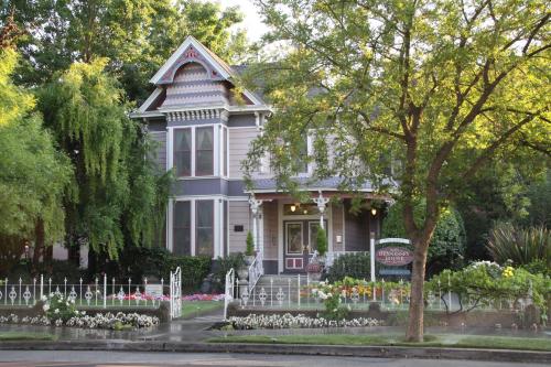 Hennessey House Bed and Breakfast Napa 