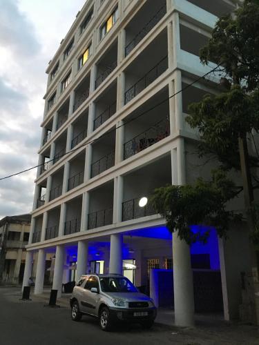 Exterior view, Hotel de la Poste in Diego Suarez