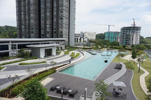 Cozy Hyve Soho Suites near ERL Railway Station - Putrajaya