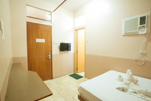 GV Hotel Tagbilaran Room Type - Standard Double Room