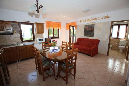 Comfort Apartment with two bedrooms, two bathrooms, Garden View and City View (4 person)