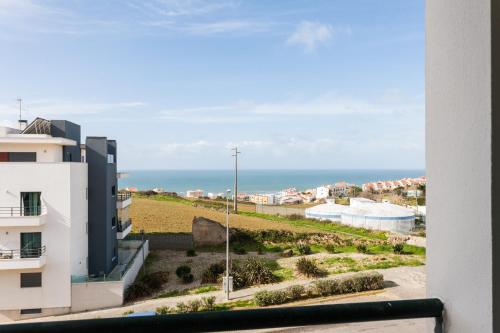  Feels Like Home Ericeira Sea View Apartment, Unterkunft in Ericeira