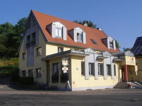 Landgasthof Rose - Accommodation - Dammbach