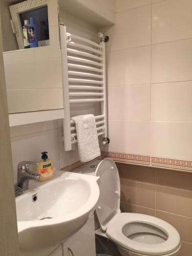 Apartment image 10
