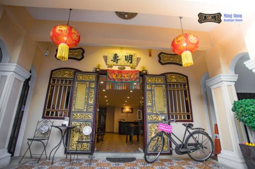 Entrance, Mingshou Hotel in Phuket Town