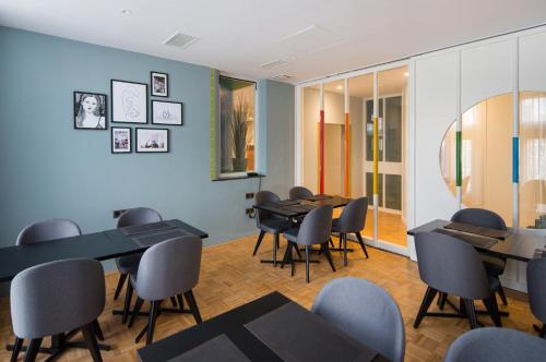 Quentin Zoo hotel - image 5