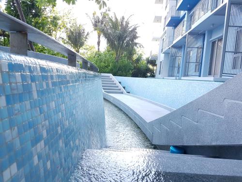 BLU Pool Access by Pool 23 ( BLU Pool Access by Pool 23 )