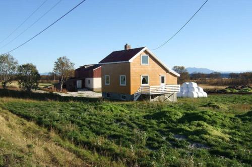 Bogstrand, Dverbergveien 11, 8485 Dverberg