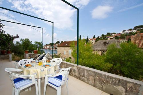  Modern House Malvina in Stomorska