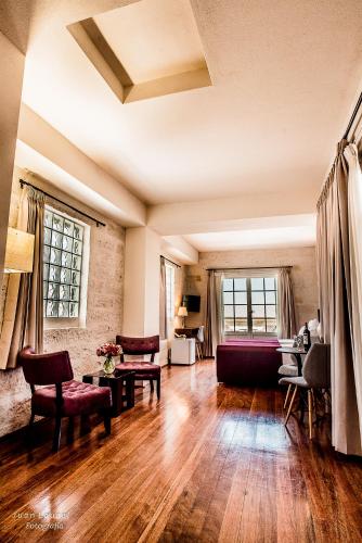132759844 Palla Boutique Hotel