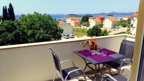  Beautiful sea view apartment 7, Unterkunft in Pakoštane